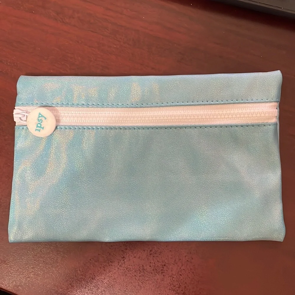 * Ipsy‎ Cosmetic Case * 7.5